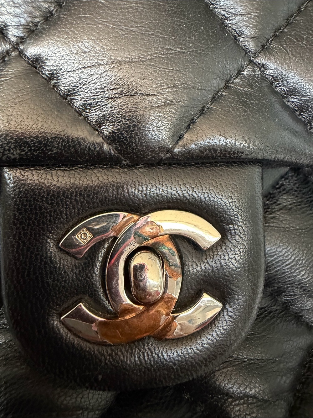 GWP CHANEl Black Quilted Shoulder Bag with Silver Hardware - Picture 12 of 17
